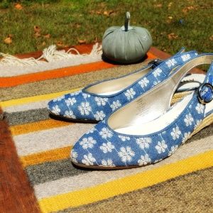 Anne Klein| Akmarta| Denim Daisy Sling-backs